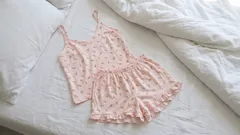 Wie viele Nächte kannst du einen Pyjama tragen, bevor du ihn waschen musst: Wir geben dir die genaue Antwort.