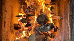 Bis zu 50 % Ersparnis beim Brennholz: ein Trick, den nur alte Dorfbewohner kennen